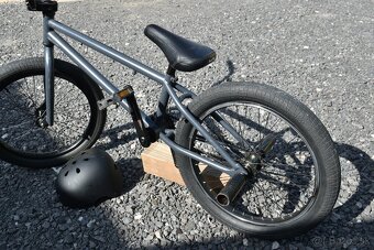 BMX BEFLY FLIP 2019 brakeless + prilba & pegy - 2