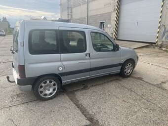 Peugeot Partner 1.6. benzin - 2