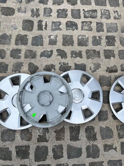 Puklice originál Škoda Octavia III 16” - 2