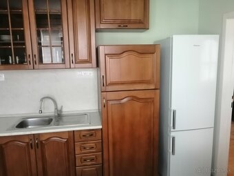 Prenájom 3 izbový byt , Levice , Kyjevská ul. - 2