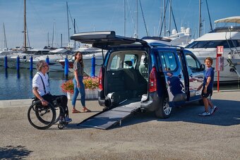 Kúpim auto s plošinou pre vozíčkarov - 2
