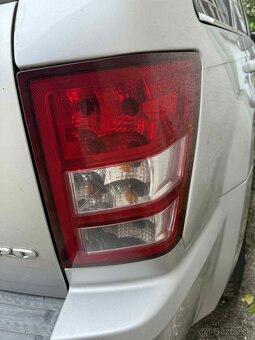 zadne svetla svetlo na jeep grand cherokee wk wh - 2