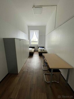 Ubytovacie zariadenie pre 80 osôb - 27 minút od Bratislavy - 2