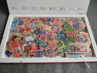 zostava filatelistického materiálu - 2