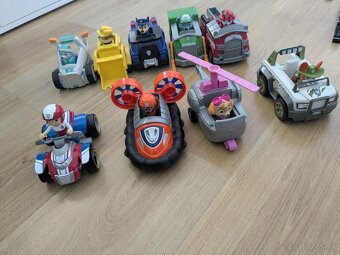 Labková patrola autíčka - 2