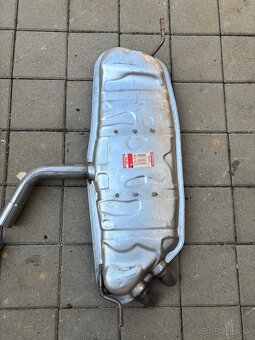 ÚPLNE NOVÝ Výfuk VW GOLF - 2