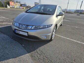 Honda Civic 1.8i 103kw 2008 - prvý majiteľ - 2
