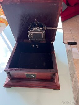 Gramofón “His Masters Voice” - 2