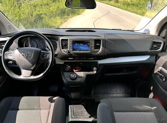 Prenájom 8 miestnej dodávky Toyota Proace Verso - 2