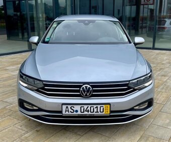 Volkswagen Passat Variant 2.0TDi 110kW DSG - 2