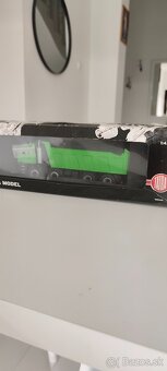 Model 1:43 - 2