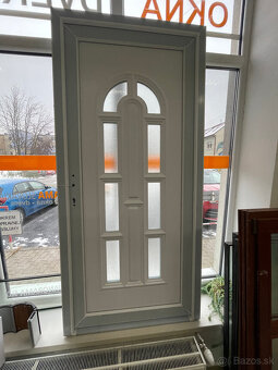 PLASTOVÉ VCHODOVÉ DVERE BIELE 980mm.x2080mm. - 2