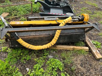 Lesný mulcovac / lesná freza - 2