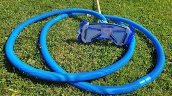 Bazénový vysavac s hadicou - 2