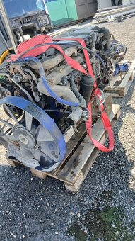 Man tgl 12.240 motor - 2