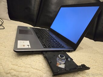 notebook ASUS VivoBook 15.6", RAM 16GB, Intel Core i7 - 2