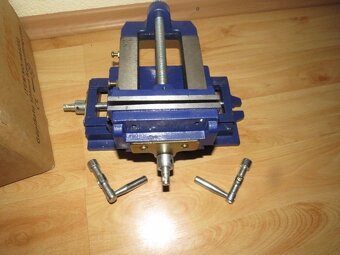 Predam novy krizovy zverak HAINA,celuste 100 mm - 2