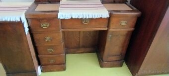 Starožitný stolík - 2