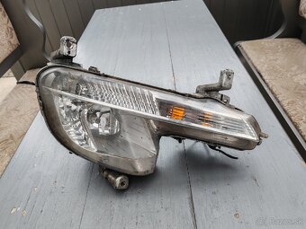 Svetlá v prednom nárazníku Peugeot 508 - 2