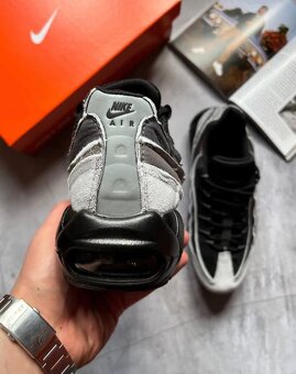 Nike Air Max 95 x Comme des Garçons CDG - 2