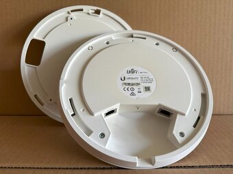 UniFi AP PRO (UAP-PRO) - 2