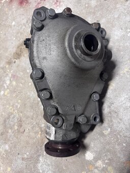 Predný diferenciàl BMW F10/F11 č. 7584517 pomer 2.47, - 2
