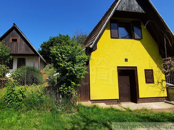 Dva viničné domčeky s altánkom, vinicou a ovocným sadom v - 2