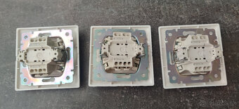 Legrand vypinace - 2