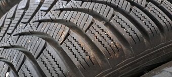 Predám 4ks jazdené zimné 205/65r15-94T Hankook - 2