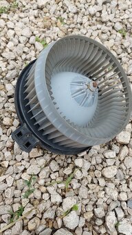 Predám Ventilátor kúrenia fúkar accord 7g 194000-1730 - 2
