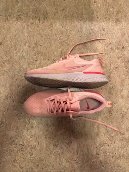 Nike Odyssey React velkost EUR40 - 2