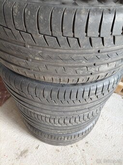 4x letne Continental 235/40R19 - 2