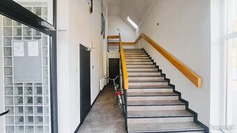 Reprezentatívny kancelársky priestor 40,06 m2 s parkovaním - 2