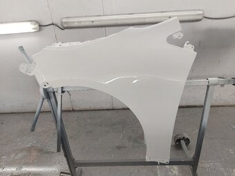 Skoda Fabia 2 blatniky vo farbe auta,novy diel. - 2