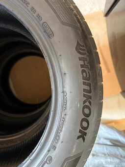 Hankook 225/55 R17 - 2
