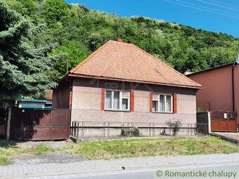 Pôvodný vidiecky domček s gánkom v Hronskom Beňadiku - 2