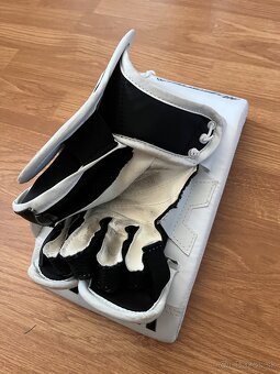 Brankárska vyrážačka Vaughn velocity V9 youth - 2