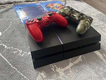 🎮 PlayStation 4 + 2 ovládače + GTA V – veľmi dobrý stav - 2