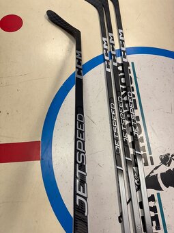 UPLNE NOVA POLOPROFI AZ PROFI HOKEJKA CCM JETSPEED LIMITED E - 2