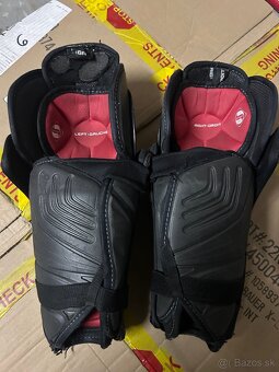 Chrániče holení Bauer Vapor X900 Lite 11” 28cm - 2