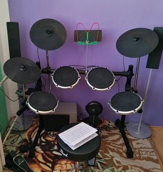 Ponúkam na predaj bicie Behringer - 2