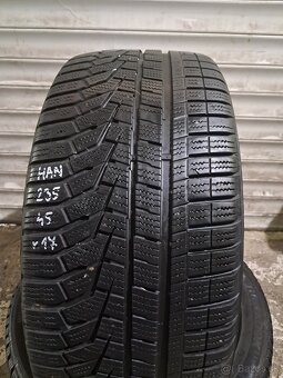 Hankook zimné 235/45/R17 - 2