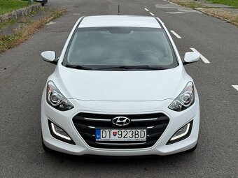Hyundai i30 8/2015 1.4 Benzín Facelift Family - 2
