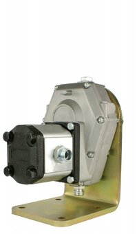 Multiplikátor 1:3,8 s hydraulickým čerpadlom - 2