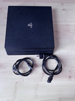 PlayStation 4 Pro (1TB) - 2