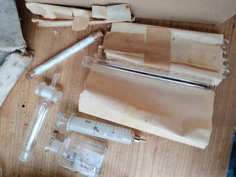 Laboratórne sklo - 2