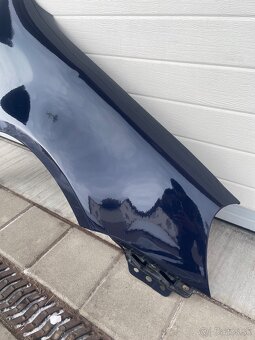 Predný blatník VW Golf 5 LA5G tmavomodrá - 2