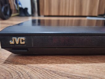 JVC DVD prehrávač XV-N210B - 2
