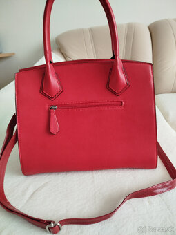 Červená kabelka - 2