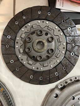 Golf 4 spojka komplet 1.9 - 2